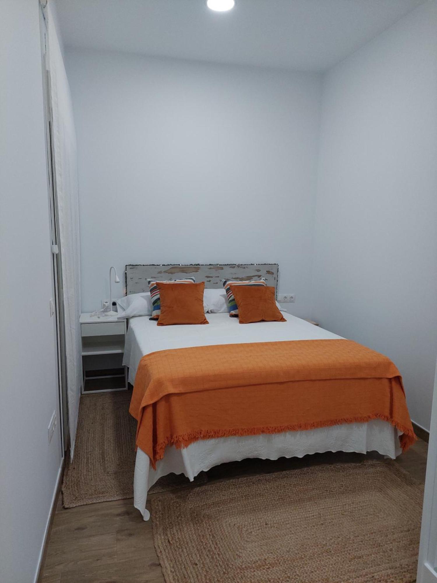 Alhaurín de la Torre Orange Suite By Alhaurin Loft City Center חדר תמונה